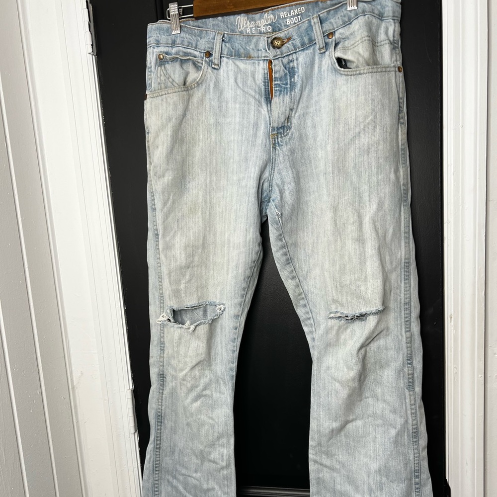 Men’s Wrangler Retro Light wash Relaxed Bootcut jeans